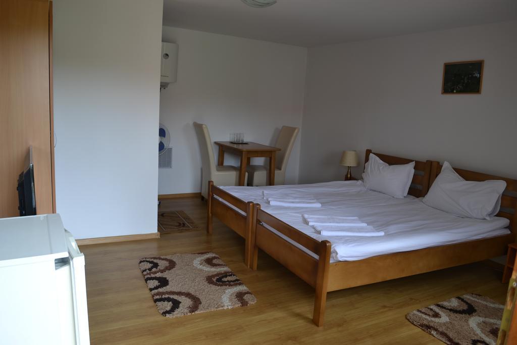 Vila Paula & Spa Совата Екстериор снимка